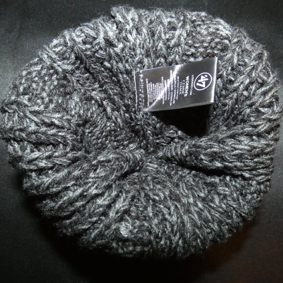 Raiders Beanie - CUTE! - Picture 2 of 3